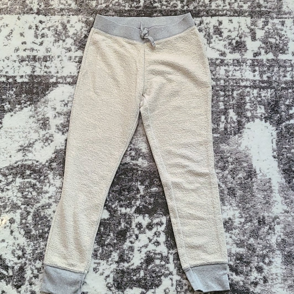 Gap kids girls silver sparkle sweatpants, size 8